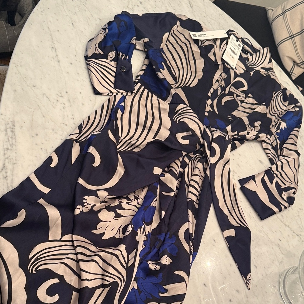 Zara Navy and Cream Floral Long Sleeve Dress NWOT